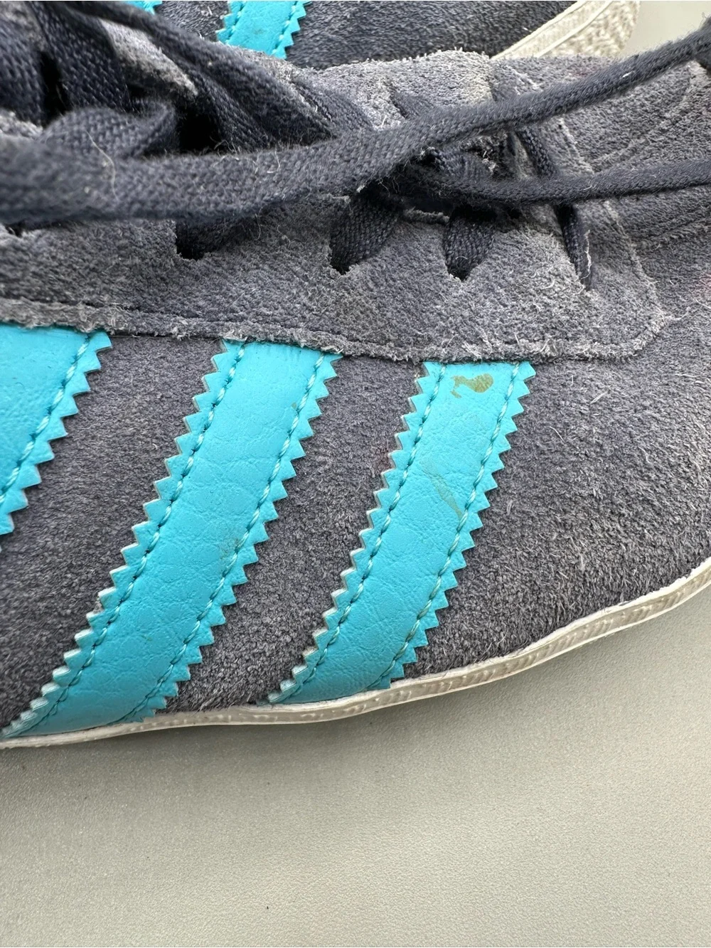 Adidas Originals Gazelle Blue Suede Sneakers Women 7.5 Men 6